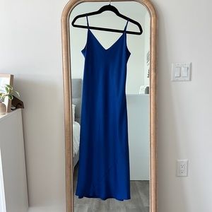 Aritizia Wilfred Only Slip MIDI dress in Royal Blue